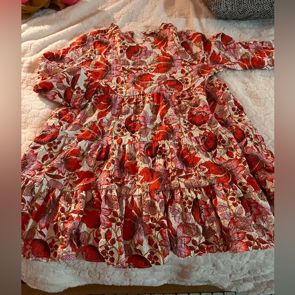 Beautiful brand new spring Zara dress